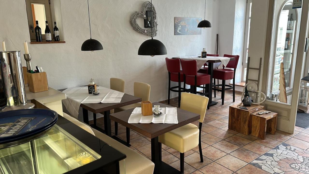 Vinopresso Gmbh - Cafe Roemer プリッヒゼンシュタット エクステリア 写真